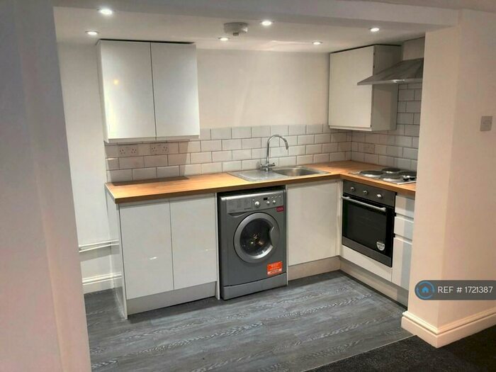 1 Bedroom Flat To Rent In Northern Grove, Manchester, M20