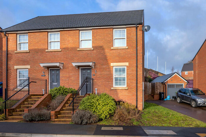 3 Bedroom Semi-Detached House To Rent In Highbrook Way, Lydney, GL15