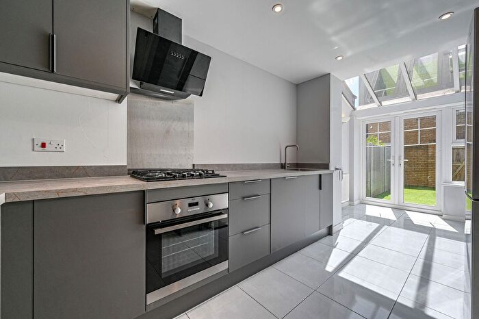 4 Bedroom Terraced House For Sale In Hawksmoor Grove, Bromley, BR2