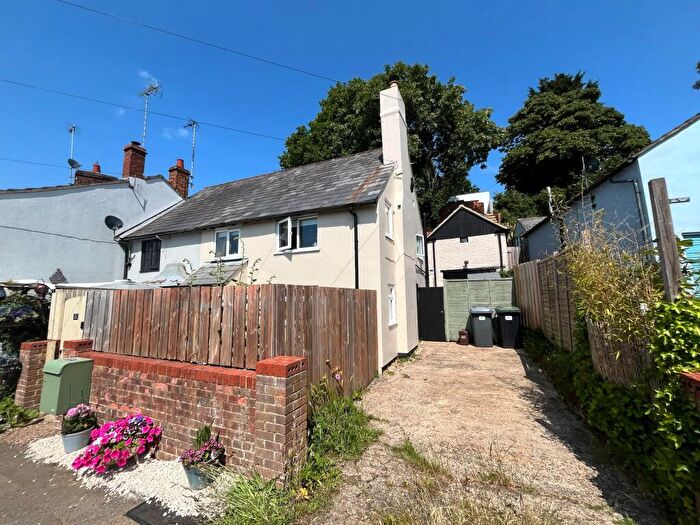 2 Bedroom Cottage For Sale In Station Road, Bedford, MK43