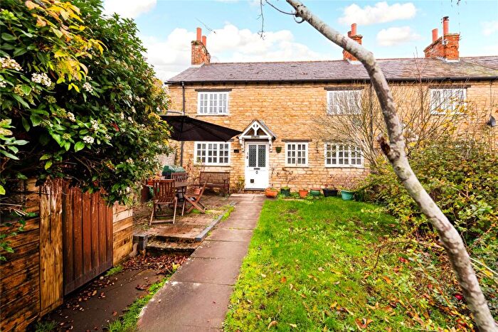 3 Bedroom House For Sale In St. Michaels Court, Ashton, Northamptonshire, NN7