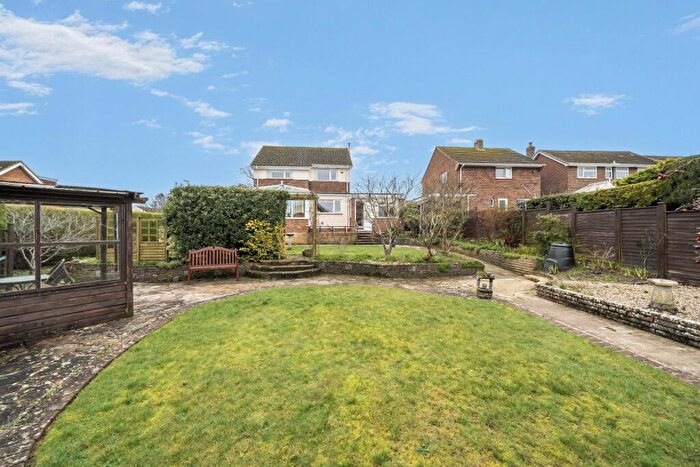 3 Bedroom Detached House For Sale In Sandringham Road, Swindon, SN3