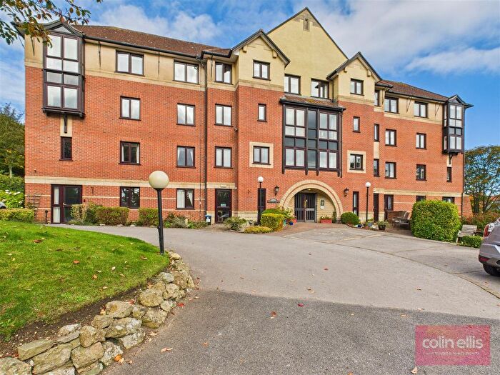 2 Bedroom Flat For Sale In Hartford Court, Filey Road, Scarborough, YO11