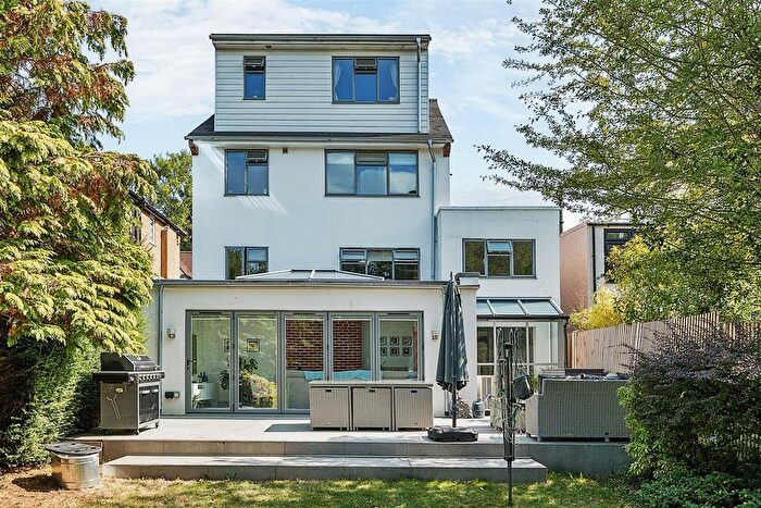 5 Bedroom Detached House For Sale In Lauderdale Road, Hunton Bridge, Kings Langley, WD4