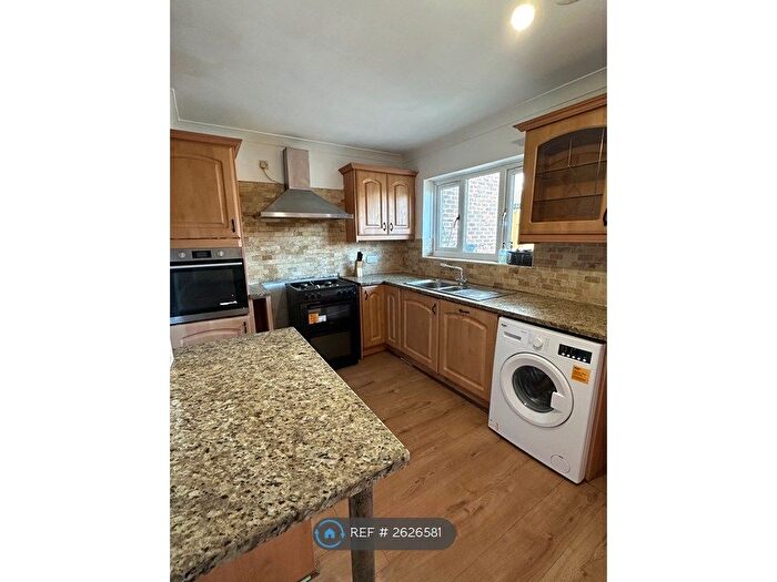 3 Bedroom Terraced House To Rent In Belvedere Road, London, E10