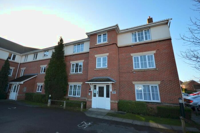 1 Bedroom Flat To Rent In Coniston House, Spinner Croft, Chesterfield, S40