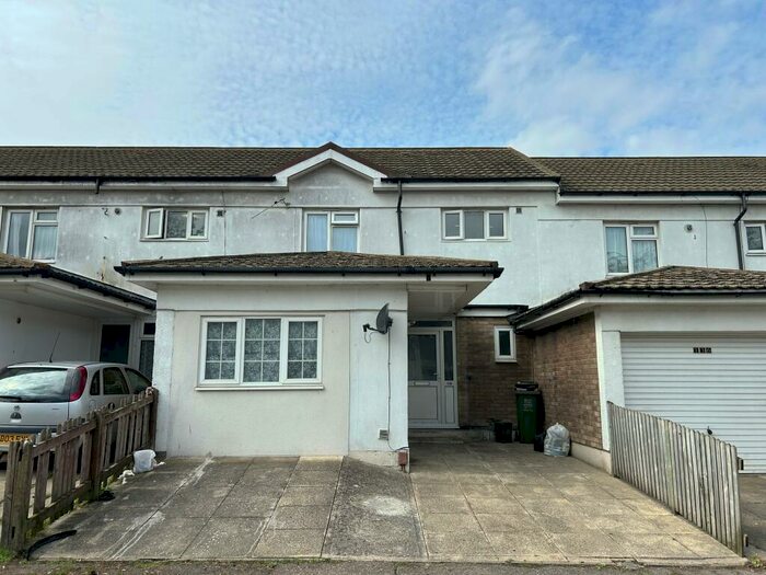 4 Bedroom House To Rent In Vange, Basildon, SS16