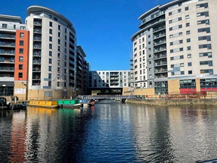 2 Bedroom Apartment To Rent In Magellan House, Leeds City Centre, LS10