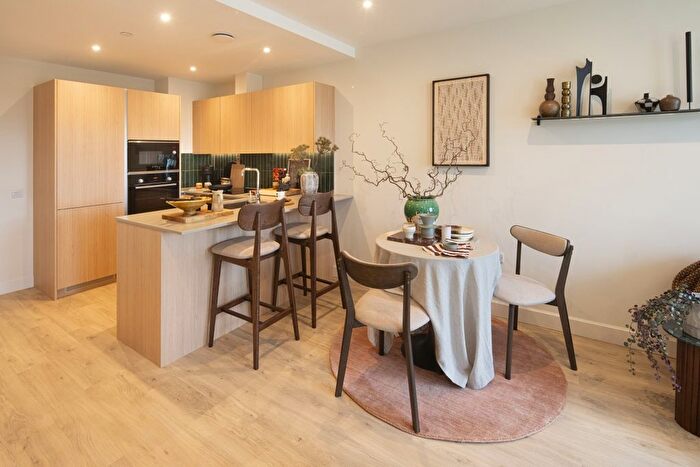1 Bedroom Flat To Rent In Pearl Yard, Biscuit Walk Bermondsey, SE16