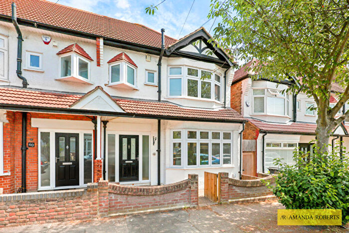3 Bedroom End Of Terrace House For Sale In Whitehall Gardens, Chingford, Waltham Forest, E4