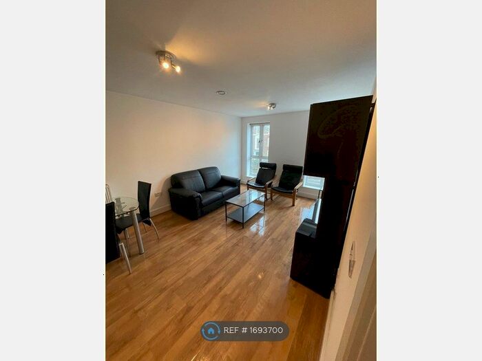1 Bedroom Flat To Rent In Elderberry Court, London, NW11