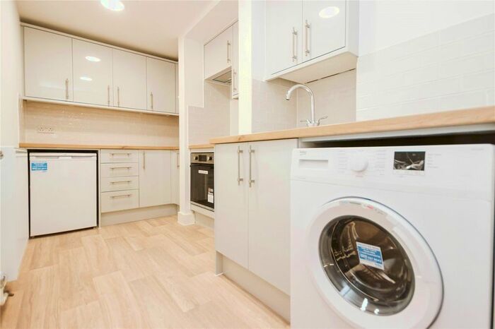 Studio To Rent In Two Mile Hill Road, Kingswood, Bristol, BS15