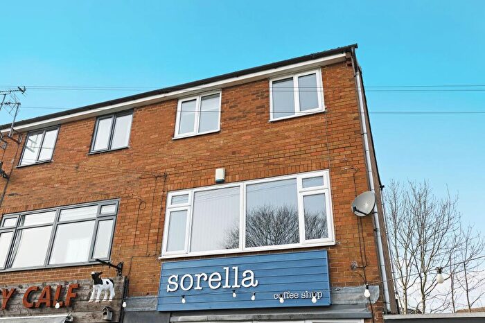 3 Bedroom Apartment To Rent In Street Lane, Gildersome, LS27