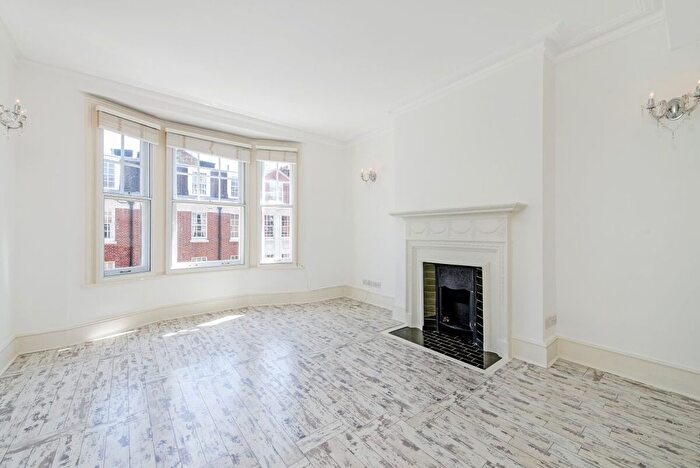 2 Bedroom Flat To Rent In Marylebone High Street, London, W1U