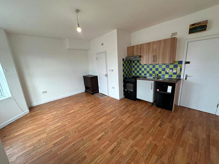 Studio To Rent In East Barnet Road, New Barnet, Barnet, EN4