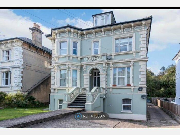 2 Bedroom Flat To Rent In Upper Grosvenor Rd, Tunbridge Wells, TN1