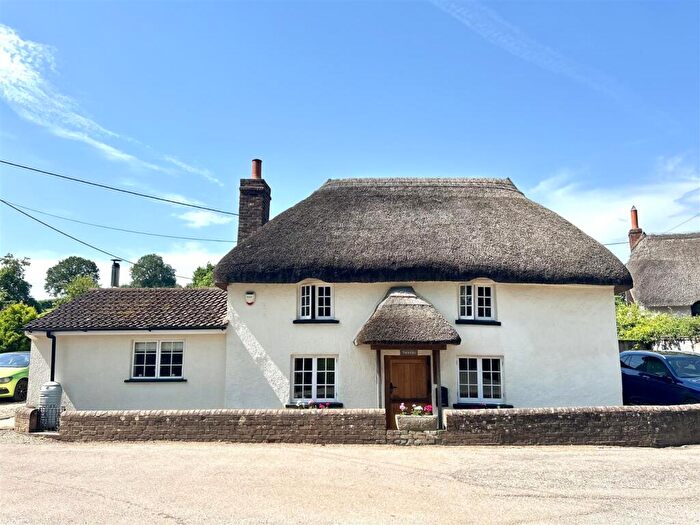 2 Bedroom Detached House For Sale In Broadclyst Road, Whimple, Exeter, EX5