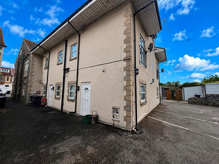 2 Bedroom Flat To Rent In Locking Road, Weston-Super-Mare, BS23