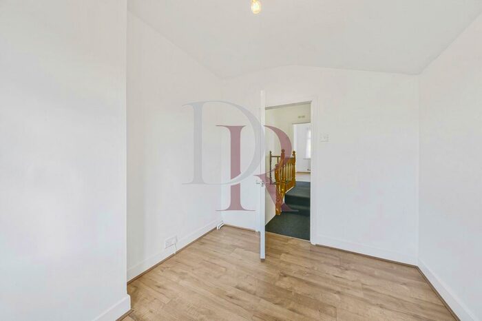 3 Bedroom House To Rent In Mafeking Road, West Ham, E16