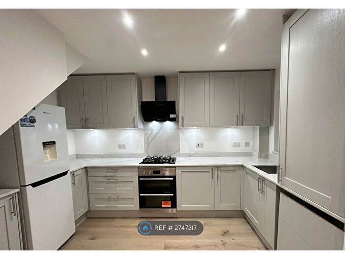 3 Bedroom Terraced House To Rent In Saville Crescent, Ashford, TW15