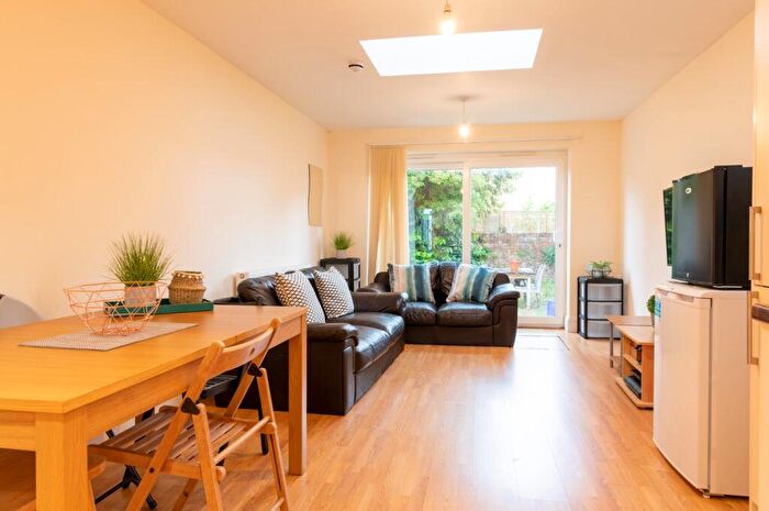 5 Bedroom House To Rent In Courtenay Street, Cheltenham, GL50