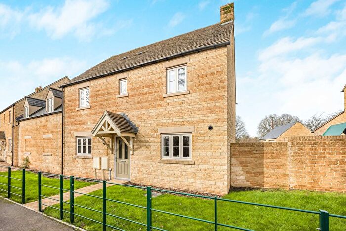5 Bedroom Detached House For Sale In Cirencester Road, Tetbury, GL8