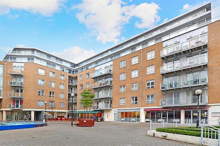 1 Bedroom Flat To Rent In Adriatic Building, Narrow Street, London, E14