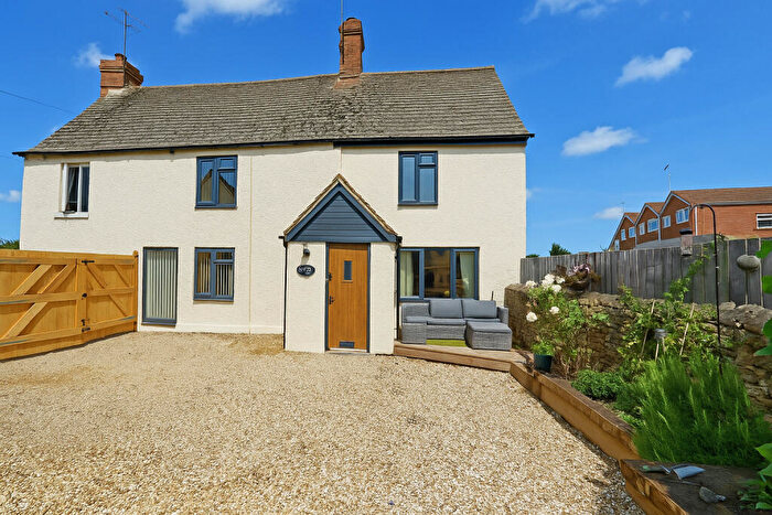 3 Bedroom House To Rent In Coxwell Street, Faringdon, SN7