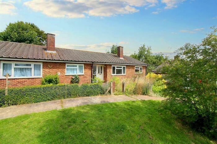 2 Bedroom Bungalow For Sale In Willow Road, Great Horwood, MK17