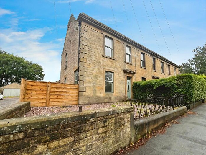 4 Bedroom End Of Terrace House For Sale In Stalybridge Road, Mottram, Hyde, Greater Manchester, SK14