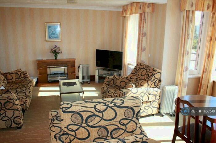 1 Bedroom Flat To Rent In Douglas Avenue, Exmouth, EX8