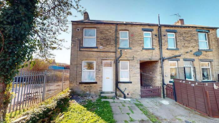 2 Bedroom End Of Terrace House To Rent In Parry Lane, Bowling Back Lane, BD4
