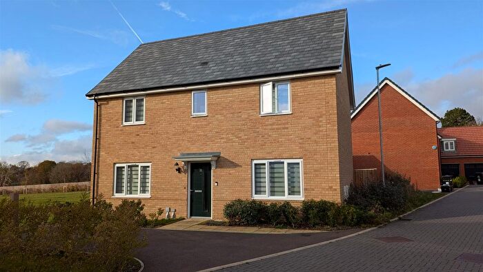 3 Bedroom Detached House To Rent In St. Johns Road, Goffs Oak, EN7