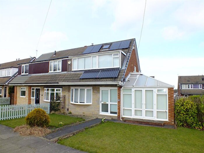 3 Bedroom Semi-Detached House To Rent In Heathfield Walk, Adel, Leeds, LS16