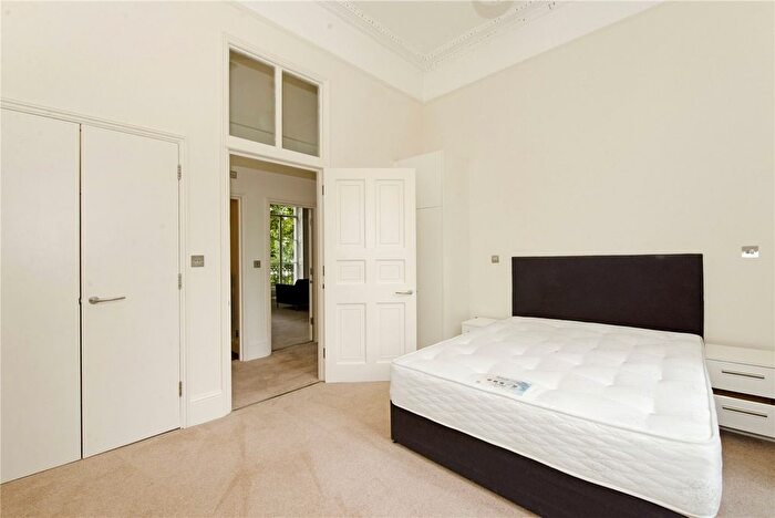 1 Bedroom Flat To Rent In Bloomsbury Square, Bloomsbury, WC1A