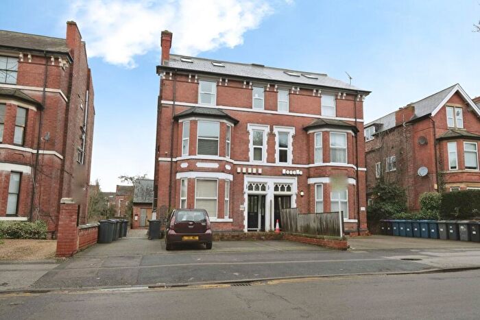 2 Bedroom Apartment For Sale In Musters Road, West Bridgford, Nottingham, NG2