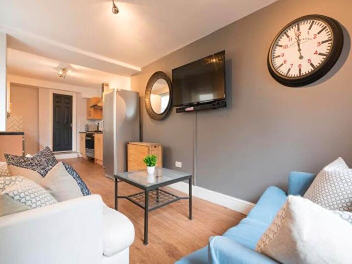 7 Bedroom House To Rent In Mackintosh Place, Roath, Cardiff, CF24