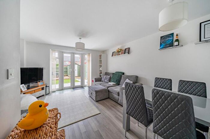 2 Bedroom Semi-Detached House For Sale In Blackthorn Road, Andover, SP11