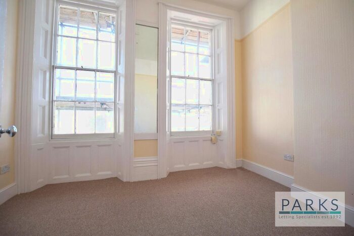 1 Bedroom Flat To Rent In Castle Square, Brighton, East Sussex, BN1
