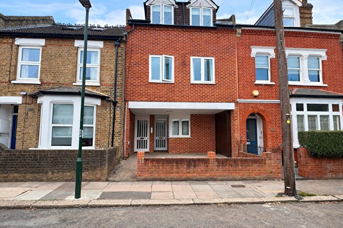1 Bedroom Flat For Sale In Northcote Road, Twickenham, TW1