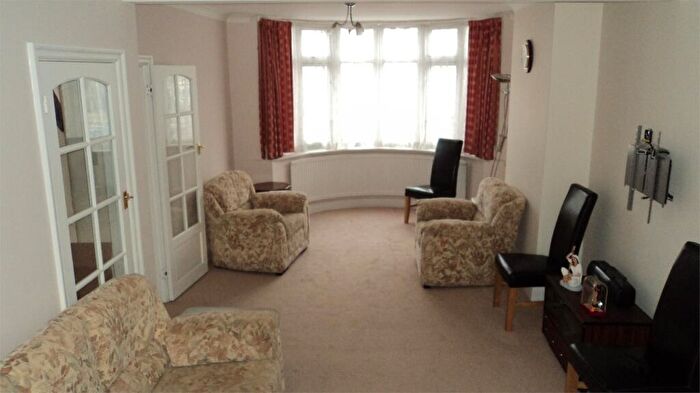 3 Bedroom Terraced House To Rent In Grosvenor Crescent, London, NW9