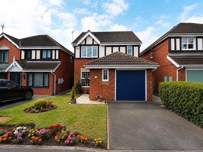 3 Bedroom Detached House For Sale In Cranfield Drive, Skellow, Doncaster, DN6