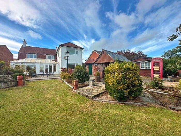 4 Bedroom Detached House For Sale In Boundary Lane, Heswall, Wirral, CH60