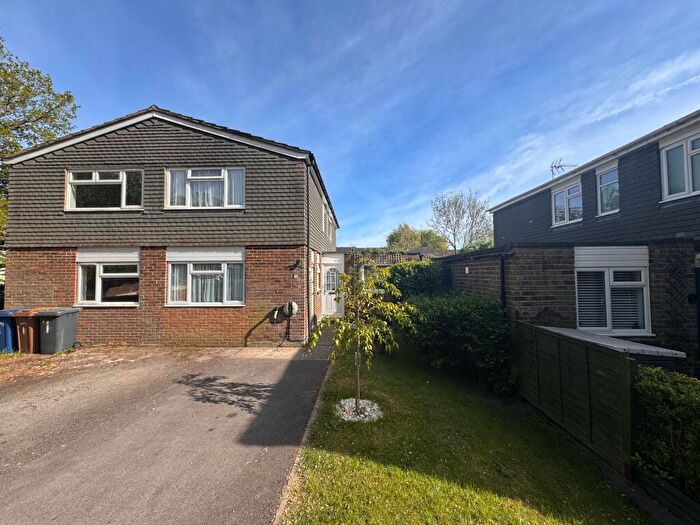 3 Bedroom Semi-Detached House For Sale In Ryde Lands, Cranleigh, GU6