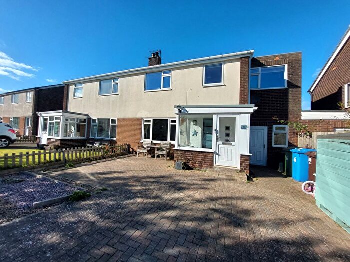 4 Bedroom Semi-Detached House For Sale In North Lane, North Sunderland, Seahouses, NE68