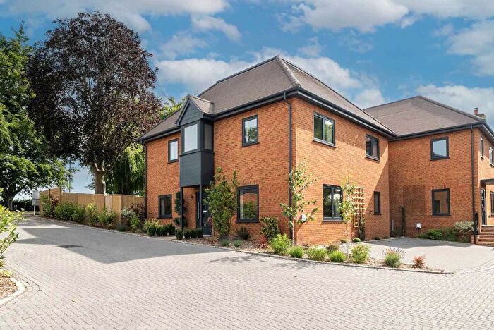 4 Bedroom Detached House For Sale In Chartland Close, Leatherhead Road, Great Bookham, KT23