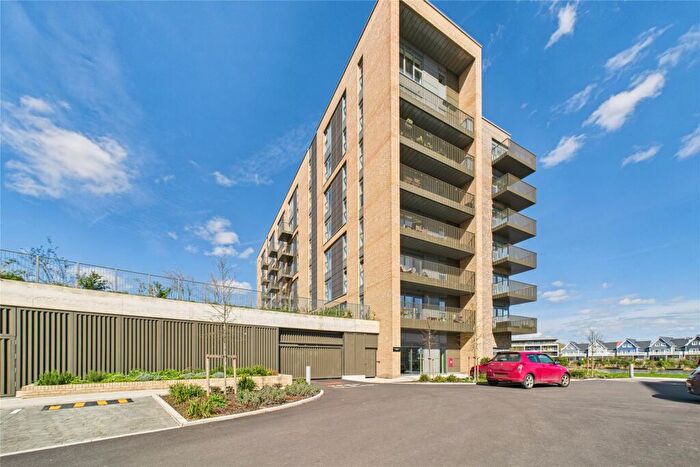 1 Bedroom Apartment To Rent In Flagstaff Road, Reading, Berkshire, RG2