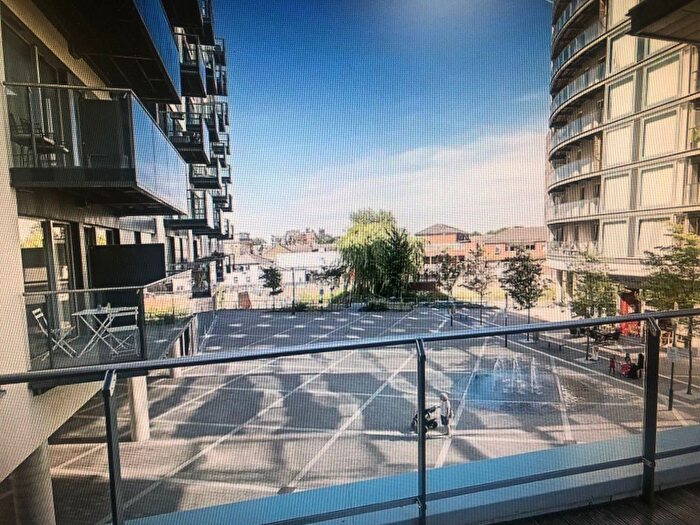 1 Bedroom Flat To Rent In Station Approach, Hayes, UB3