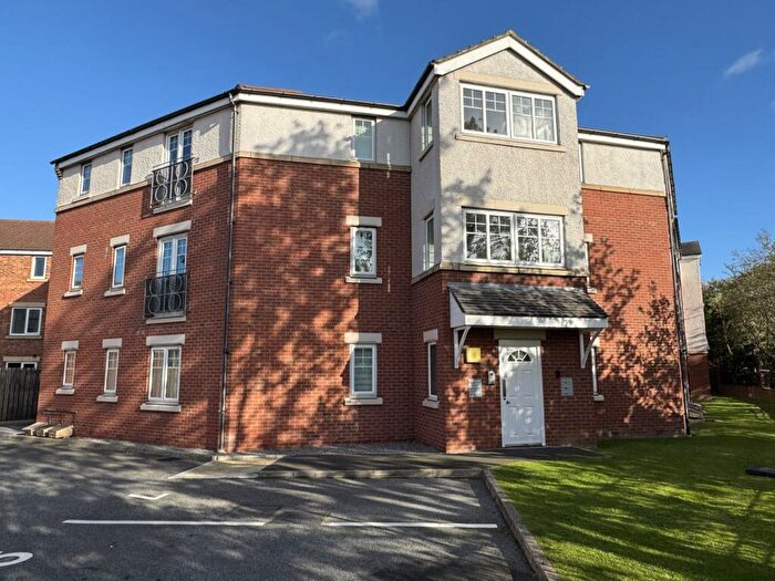 2 Bedroom Flat For Sale In Mackley Close, South Shields, Tyne And Wear, NE34