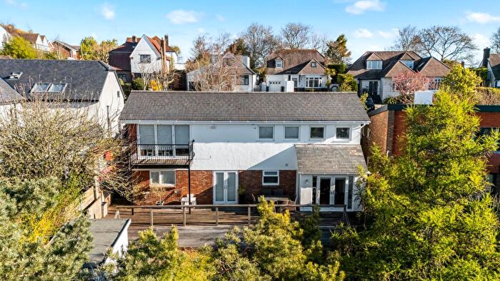 4 Bedroom Detached House For Sale In Redhill Drive, Brighton, BN1